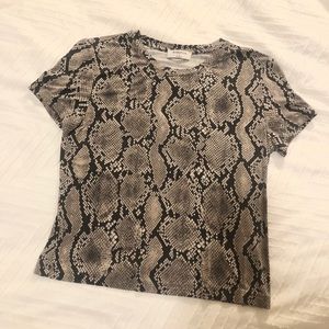 BNWOT Aritzia Babaton Everyday T-shirt